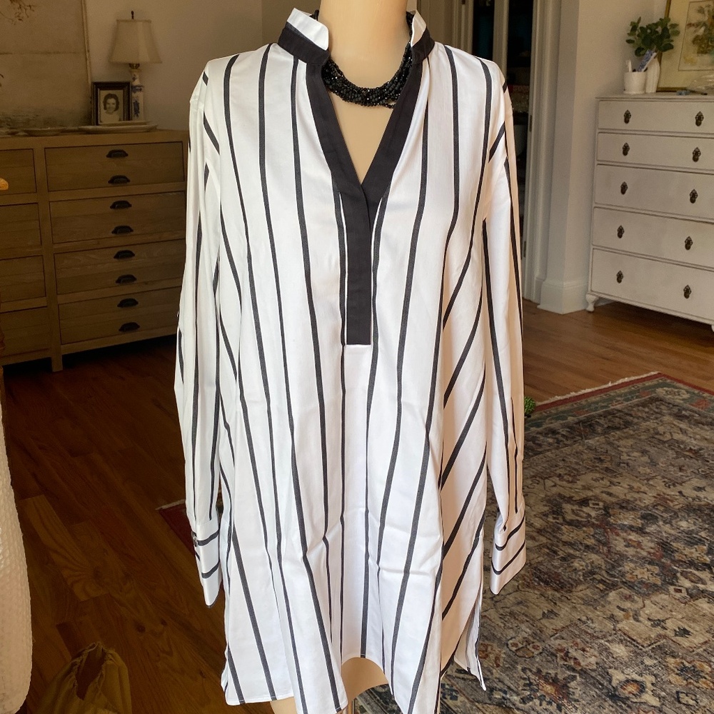 Chico's‎ Black and White Tunic - Size 3